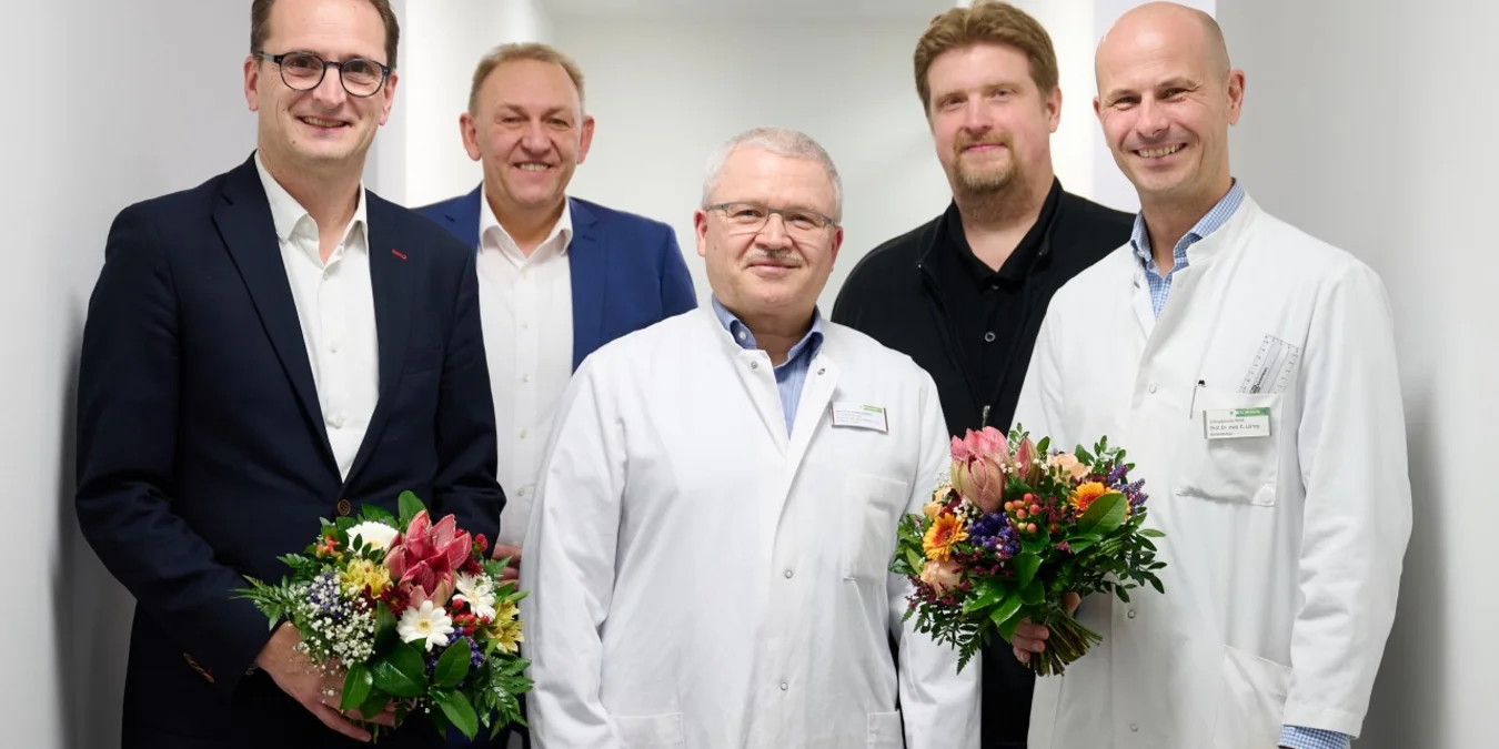 Die Geschäftsführung gratuliert Prof. Rohde und Prof. Lüring