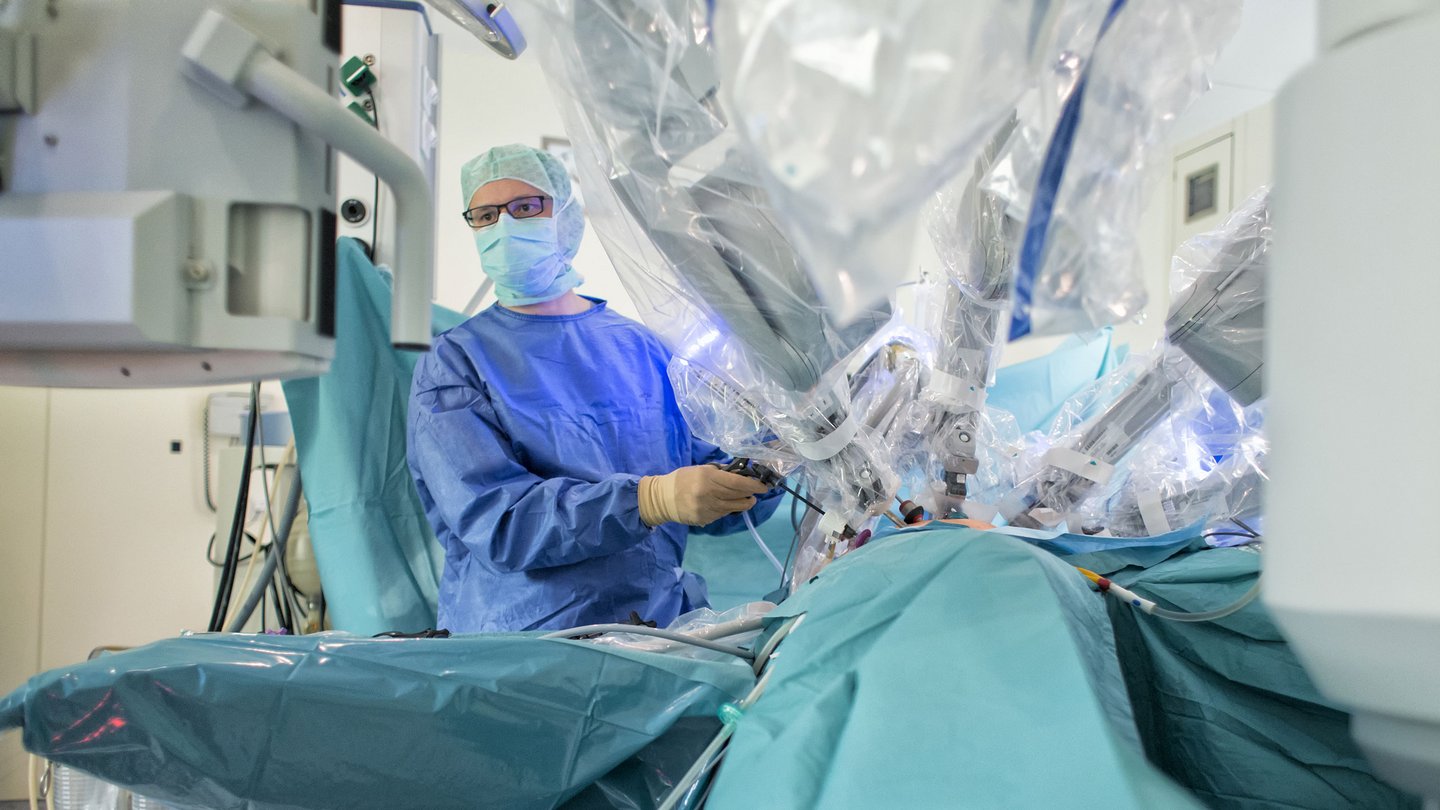 Bilder Von Herr Dr. Med. Maher Keadan-neumann Person - : Klinikum Dortmund - Größtes kommunales Krankenhaus in NRW