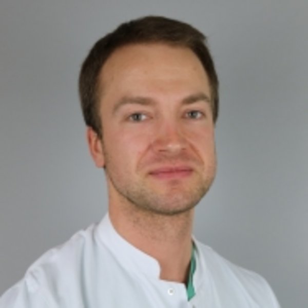Dr. med. Tomasz Gucia