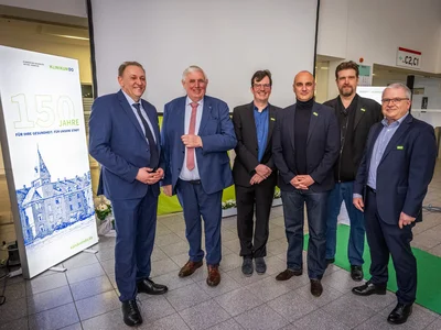 Geschäftsführung und Ehrengäste bei der Jubiläumsfeier