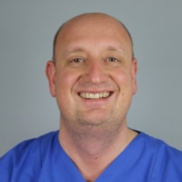 Dr. med. Oliver Teubert