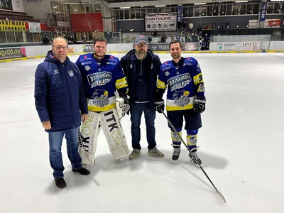 Spieler und Vorsitzender der Dortmunder Eisadler mit Dr. Thorsten Strohmann