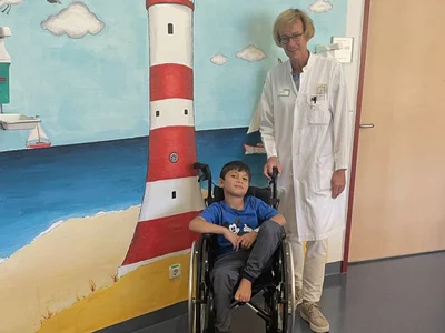 Bild zeigt Dr. Rosery und Mohammad