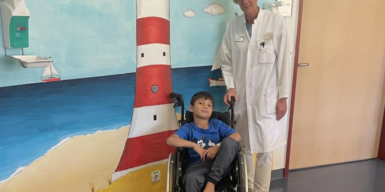 Bild zeigt Dr. Rosery und Mohammad