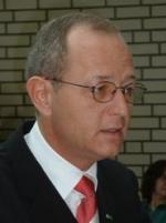 Bild zeigt ein Portrait von Prof. Dr. Jürgen Sökeland