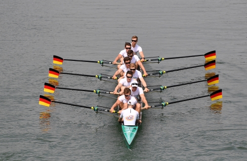 Bild zeigt den Deutschland-Achter hat bei den Olympischen Spielen in Tokyo