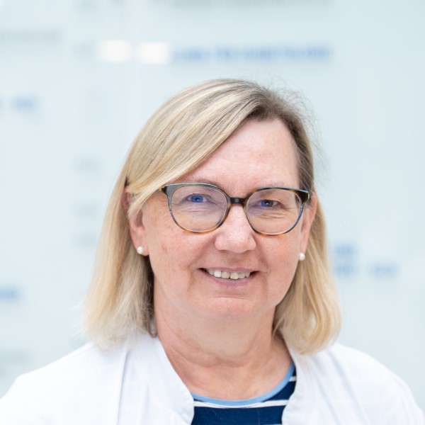 Dr. Astrid Klammer