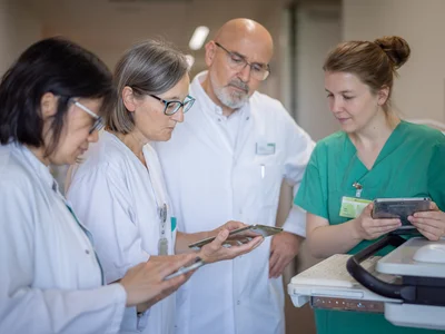 Dr. Fedai Özcan mit seinem Team