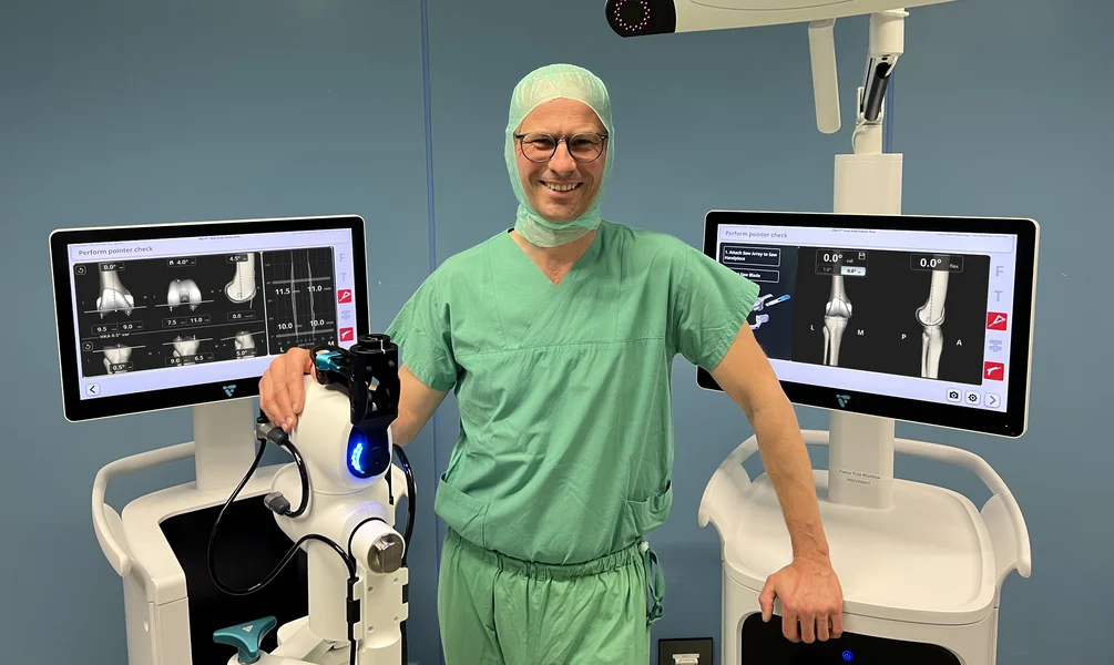 Kniegelenkersatz mit OP-Roboter