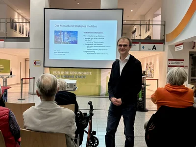 Dr. Markus Altmeier beim mediTALK zum Thema Diabetes.